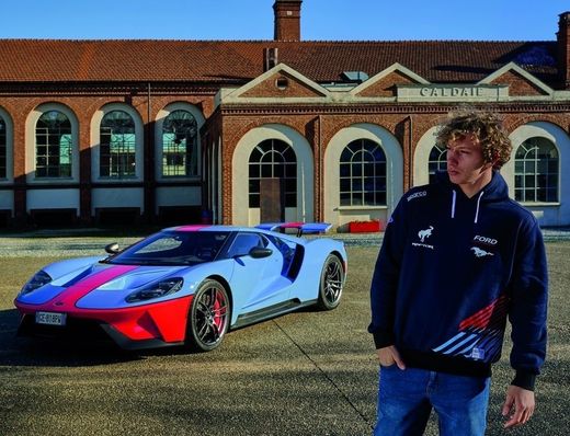 COLECCIÓN OFICIAL FORD PERFORMANCE BY SPARCO