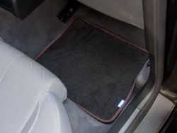 TAPIS DE SOL SPARCO POUR VOITURES AVEC LOGO ROUGE