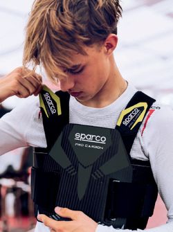 GILET DE PROTECTION DES CÔTES FIA PRO-CARBON