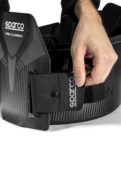 GILET DE PROTECTION DES CÔTES FIA PRO-CARBON