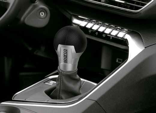 POMMEAU DE COURSE NOIR SPARCO POUR MODÈLE DE VOITURE ROME